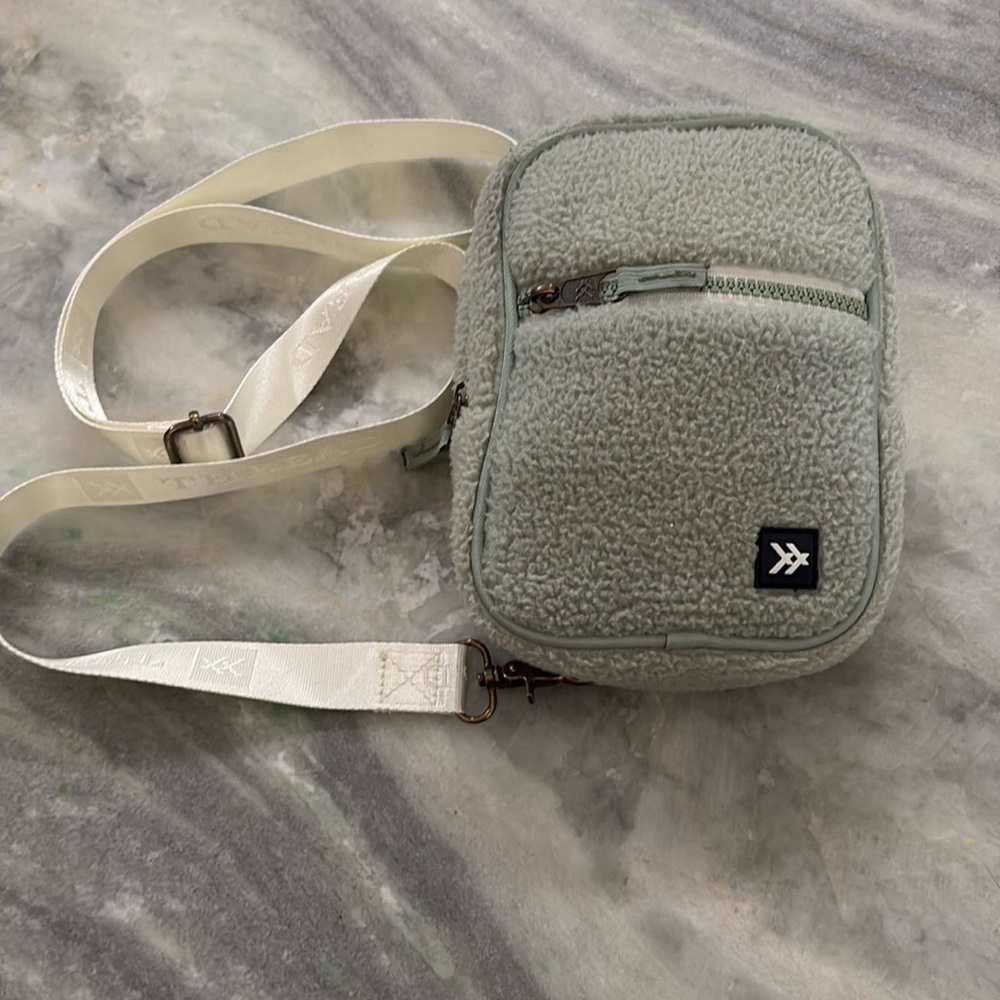 Women’s Green Crossbody Bag or belt